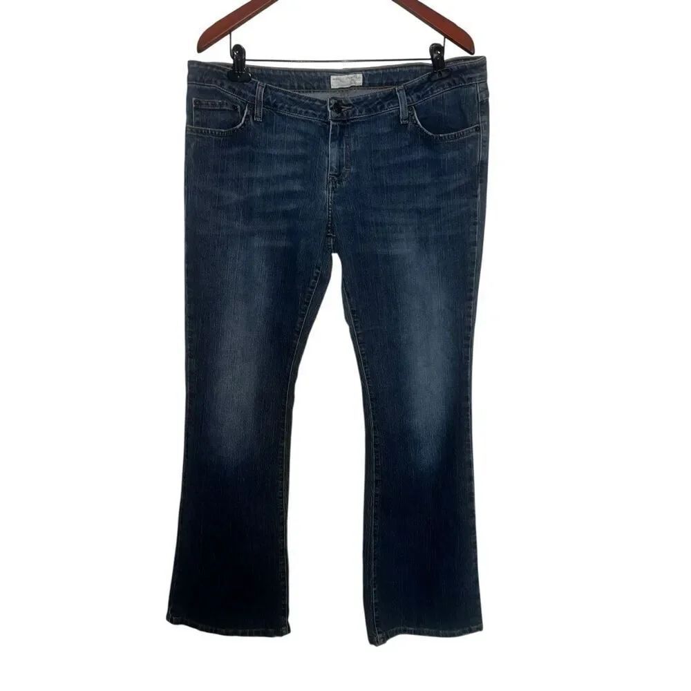 American eagle women’s 14 LONG bootcut demon blue jeans